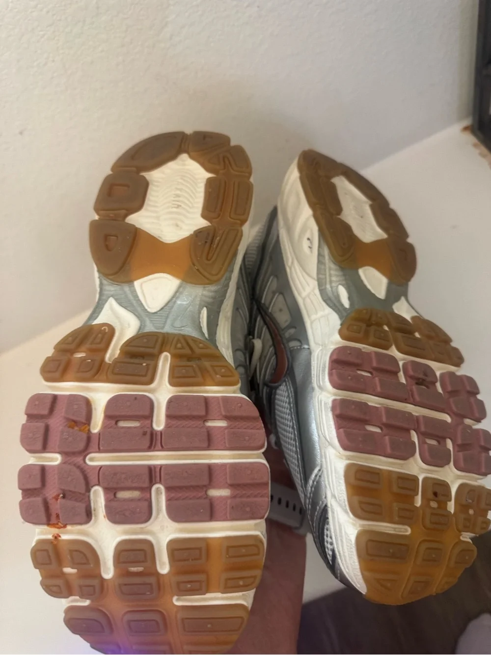 Nike White and Silver Women’s Athletic Running Sneakers